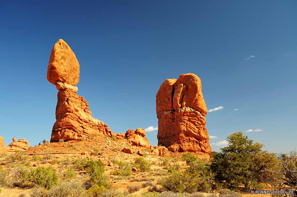 Arches National Park Lineal Fels Reisen Wüste Park nationalen Landschaft Schlucht Sandstein Stein Himmel Formationen Berg Tourismus Denkmal Sand Antike Bögen natürliche Felsen Wahrzeichen Geschichte Struktur Bildung Tal Aushöhlung Wildnis Wolken Megalith Schloss Tempel im freien im freien Westen alt Geologie Statue Landschaften Knoll Urlaub Klippe landschaftlich Gedenkstätte berühmte Berge Orange Südwesten Skulptur Befestigung westliche Religion Wandern Süden Platz Ehrfurcht Szenerie Ruine Tourist Baum Architektur historischen geologische Arid Turm historische Kultur Land Boden Sonne Bereich Szene trocken Schlucht Umgebung Horizont Sonnenuntergang Defensive Struktur Mesa Ruine Bogen majestätisch Mysterium Wolke Steine Reise Grab religiöse heiß Spalte Butte Zivilisation Gebäude Erbe Reise Backstein ruler rock travel desert park national landscape canyon sandstone stone sky formations mountain tourism monument sand ancient arches natural rocks landmark history structure formation valley erosion wilderness clouds megalith castle temple outdoor outdoors west old geology statue scenics knoll vacation cliff scenic memorial famous mountains orange southwest sculpture fortification western religion hiking south place awe scenery ruin tourist tree architecture historic geological arid tower historical culture land soil sun area scene dry ravine environment horizon sunset defensive structure mesa ruins arch majestic mystery cloud stones trip grave religious hot column butte civilization building heritage journey brick