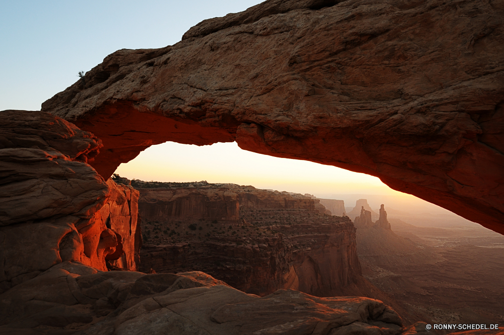 Canyonlands National Park Höhle geologische formation Schlucht Fels Landschaft Wüste Berg Park nationalen Berge Klippe Reisen Himmel Stein Felsen landschaftlich Tal Sandstein Geologie Sand Wildnis Tourismus im freien Bildung Wandern im freien Aushöhlung natürliche Südwesten Orange Szenerie Hügel Spitze Wolken Wasser Urlaub Baum Formationen geologische Schlucht Sommer Wolke Tourist Arid Landschaften Abenteuer trocken Farbe Klippen Bögen Erholung Wanderung Fluss felsigen Bereich Denkmal See Wahrzeichen Wild Extreme Szene Bereich Meer Bogen Wanderweg gelb außerhalb Klima Straße Sonne steilen Tag Wald hoch Aussicht Hügel Mauer Attraktion Süden Schnee An niemand cave geological formation canyon rock landscape desert mountain park national mountains cliff travel sky stone rocks scenic valley sandstone geology sand wilderness tourism outdoor formation hiking outdoors erosion natural southwest orange scenery hill peak clouds water vacation tree formations geological ravine summer cloud tourist arid scenics adventure dry color cliffs arches recreation hike river rocky area monument lake landmark wild extreme scene range sea arch trail yellow outside climate road sun steep day forest high vista hills wall attraction south snow to nobody