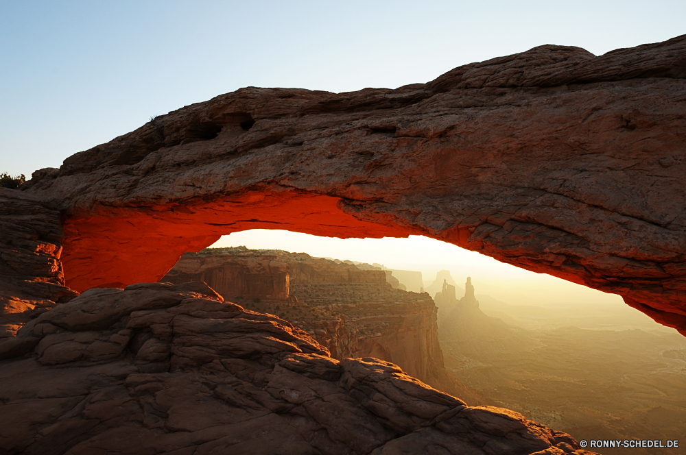 Canyonlands National Park Vulkan Berg natürliche Höhe geologische formation Landschaft Himmel Berge Fels Reisen Wüste Schlucht Tourismus Park landschaftlich nationalen Tal Felsen Hügel Wolken Klippe im freien Stein Sand Spitze im freien Wolke Wildnis Geologie Szenerie trocken Urlaub Gras Land Sommer Aushöhlung Sonnenuntergang Fluss Sonne Arid Horizont Wandern Baum Linie Szene Steigung Bereich natürliche Wasser Abenteuer hoch Sonnenaufgang Braun See gelb Schnee steilen Bäume übergeben Gelände Hügel Wild Panorama Meer Ozean Tourist Straße vulkanische Mount Sandstein Aufstieg Tag Bereich Orange Insel Düne Licht bunte Spitzen Höhe geologische Grat Wald Südwesten Bildung Wanderung Westen Landschaften bewölkt Umgebung Eis Erholung Urlaub Entwicklung des ländlichen Land Hochland volcano mountain natural elevation geological formation landscape sky mountains rock travel desert canyon tourism park scenic national valley rocks hill clouds cliff outdoors stone sand peak outdoor cloud wilderness geology scenery dry vacation grass land summer erosion sunset river sun arid horizon hiking tree line scene slope range natural water adventure high sunrise brown lake yellow snow steep trees pass terrain hills wild panorama sea ocean tourist road volcanic mount sandstone ascent day area orange island dune light colorful peaks altitude geological ridge forest southwest formation hike west scenics cloudy environment ice recreation holiday rural country highland