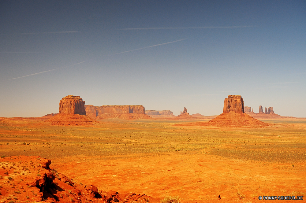 Monument Valley Schloss Festung Befestigung Defensive Struktur Fels Wüste Reisen Landschaft Stein Palast Himmel Tourismus Struktur Park Denkmal Sand Turm alt Sandstein Antike Geschichte Wahrzeichen Architektur Gebäude Schlucht Ruine mittelalterliche nationalen Mauer Urlaub Berg im freien Wolken Südwesten Aushöhlung Felsen historischen natürliche Formationen Festung Tal Westen landschaftlich Berge Geologie Klippe Panorama Bögen Ruine Backstein Wildnis Hügel Butte Bildung westliche im freien Haus Land geologische Orange Wandern Bau berühmte Szenerie Mesa historische Ringwall trocken Tourist Sonnenuntergang Ehrfurcht Entwicklung des ländlichen Dorf Kultur Stadt Stadt Felsenburg Verteidigung Spitze Fluss castle fortress fortification defensive structure rock desert travel landscape stone palace sky tourism structure park monument sand tower old sandstone ancient history landmark architecture building canyon ruins medieval national wall vacation mountain outdoors clouds southwest erosion rocks historic natural formations fort valley west scenic mountains geology cliff panoramic arches ruin brick wilderness hill butte formation western outdoor house land geological orange hiking construction famous scenery mesa historical rampart dry tourist sunset awe rural village culture town city stronghold defense peak river