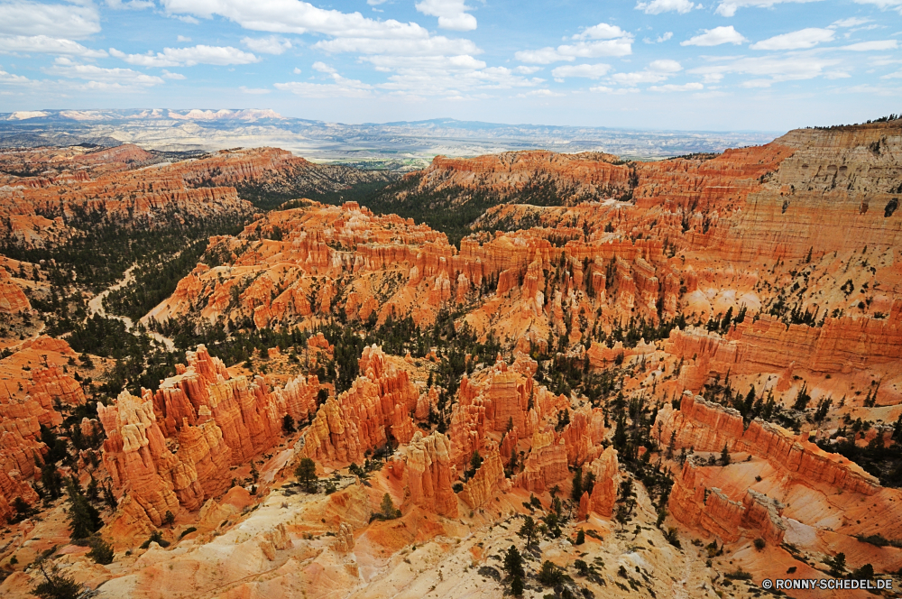 Bryce Canyon National Park Schlucht Schlucht Tal natürliche depression Fels Park nationalen Wüste Landschaft Aushöhlung Geologie Berg Reisen Berge Felge landschaftlich Sand Stein Felsen Südwesten Orange Grand Wahrzeichen Wandern Himmel im freien Urlaub im freien Wolken Klippe Tourismus Abenteuer Sandstein Westen geologische Wunder Baum Tourist Mesa Fluss Bildung Welt Szenerie Formationen Aussicht natürliche Süden Gelände Nationalpark Wildnis Hoodoos Klippen Sonnenuntergang trocken Hoodoo bunte Arid Wanderung zeigen einzigartige Erde Amphitheater Plateau Wanderweg Landschaften Formen Licht Szene Grand canyon geologische übersehen Bögen Wolke sonnig Extreme Kiefer Bäume canyon ravine valley natural depression rock park national desert landscape erosion geology mountain travel mountains rim scenic sand stone rocks southwest orange grand landmark hiking sky outdoors vacation outdoor clouds cliff tourism adventure sandstone west geological wonder tree tourist mesa river formation world scenery formations vista natural south terrain national park wilderness hoodoos cliffs sunset dry hoodoo colorful arid hike point unique earth amphitheater plateau trail scenics shapes light scene grand canyon geologic overlook arches cloud sunny extreme pine trees