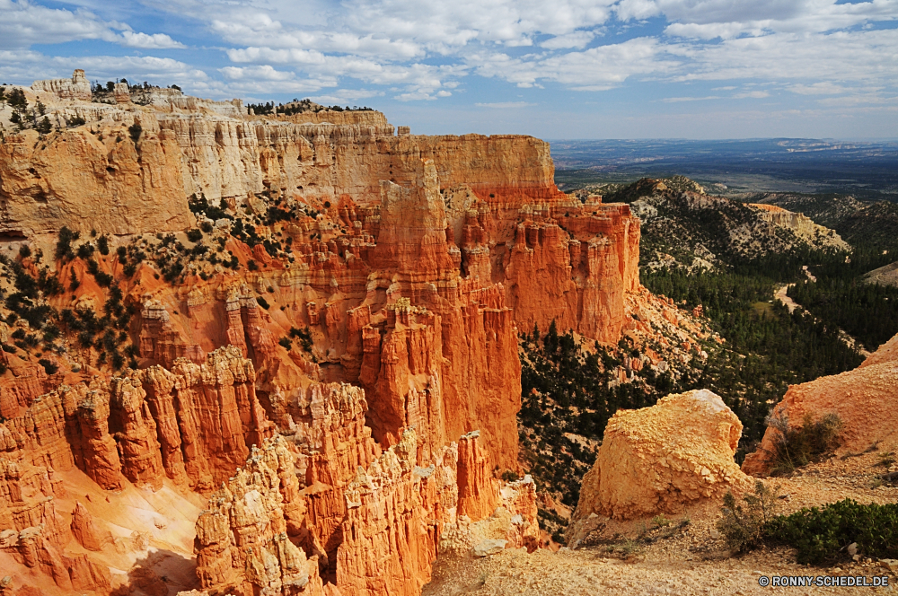 Bryce Canyon National Park Schlucht Schlucht Tal Fels Wüste natürliche depression Park Landschaft nationalen Aushöhlung Reisen Geologie Sandstein Klippe Felsen Berg Stein landschaftlich Südwesten Berge Himmel Formationen Tourismus Orange Sand im freien Wahrzeichen Bildung Wandern Urlaub im freien Wolken Baum geologische formation Wildnis Klippen Landschaften Szenerie Abenteuer Hoodoo geologische Felge Gelände Westen Sommer Tourist natürliche Fluss trocken Grand Extreme einzigartige Formen Hoodoos Plateau Mesa Aussicht Arid Wunder Nationalpark entfernten Farbe Schloss Reise bunte Umgebung Zustand Kiefer Süden Ziel felsigen majestätisch Wasser Amphitheater Bizarre Wanderung Szene ungewöhnliche Bereich Denkmal berühmte Erde Ringwall Sonnenuntergang Bäume Welt canyon ravine valley rock desert natural depression park landscape national erosion travel geology sandstone cliff rocks mountain stone scenic southwest mountains sky formations tourism orange sand outdoors landmark formation hiking vacation outdoor clouds tree geological formation wilderness cliffs scenics scenery adventure hoodoo geological rim terrain west summer tourist natural river dry grand extreme unique shapes hoodoos plateau mesa vista arid wonder national park remote color castle trip colorful environment state pine south destination rocky majestic water amphitheater bizarre hike scene unusual range monument famous earth rampart sunset trees world