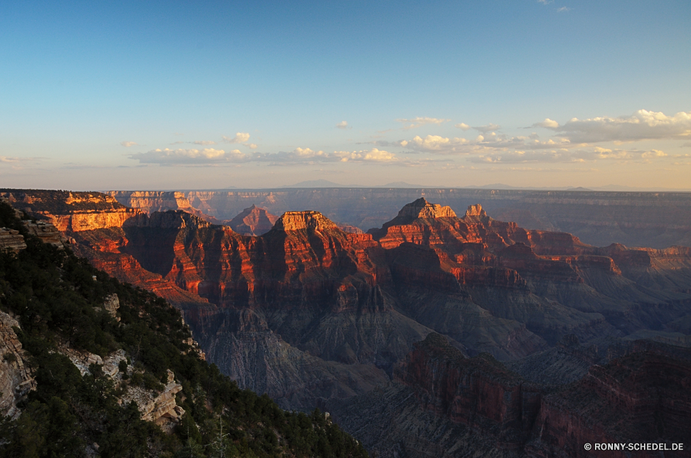 Grand Canyon National Park - North Rim Schlucht Schlucht Tal natürliche depression Landschaft Berg nationalen Fels Park Berge Felge Wüste Reisen Grand landschaftlich Klippe Aushöhlung Geologie Himmel Tourismus Wandern Stein Felsen Wolken Urlaub im freien Sand Baum Orange im freien Südwesten Fluss Wahrzeichen Westen Abenteuer geologische Wunder Tourist Mesa Welt Süden Wildnis Szenerie Sonnenuntergang Bildung Sonnenaufgang Sandstein Bereich Aussicht natürliche Gelände felsigen Szene Bäume Wild Wolke Wasser gelb Horizont Schnee Farbe Sonne Wald Licht zeigen Herbst bunte Spitze Norden Umgebung friedliche fallen Sommer canyon ravine valley natural depression landscape mountain national rock park mountains rim desert travel grand scenic cliff erosion geology sky tourism hiking stone rocks clouds vacation outdoor sand tree orange outdoors southwest river landmark west adventure geological wonder tourist mesa world south wilderness scenery sunset formation sunrise sandstone range vista natural terrain rocky scene trees wild cloud water yellow horizon snow color sun forest light point autumn colorful peak north environment peaceful fall summer