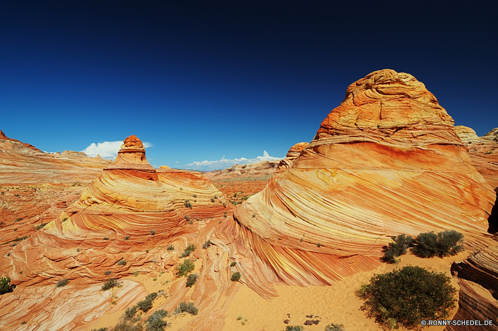 The Wave Sand Boden Erde Wüste Fels Schlucht Landschaft Sandstein Park Reisen nationalen Stein Himmel Berg Tourismus Tal Klippe Aushöhlung landschaftlich Felsen Formationen Wolken Denkmal Geologie im freien Wahrzeichen Berge Wildnis Szenerie Südwesten im freien natürliche Bildung Orange Westen Wandern Tourist Urlaub geologische trocken Baum Arid Düne Mesa Bögen Landschaften Land Butte Antike Ehrfurcht Sonnenuntergang berühmte Schlucht Pyramide Wunder Gelände westliche Panorama Bereich Szene Hügel Sommer ruhige Horizont Geschichte Statue Reise Süden Straße Felge Entwicklung des ländlichen Abenteuer Platz Sonne Sonnenlicht Grab Grand Reiseziele Mysterium groß heiß Tempel Wärme Land Architektur Fluss Welt sand soil earth desert rock canyon landscape sandstone park travel national stone sky mountain tourism valley cliff erosion scenic rocks formations clouds monument geology outdoors landmark mountains wilderness scenery southwest outdoor natural formation orange west hiking tourist vacation geological dry tree arid dune mesa arches scenics land butte ancient awe sunset famous ravine pyramid wonder terrain western panoramic area scene hill summer tranquil horizon history statue journey south road rim rural adventure place sun sunlight tomb grand destinations mystery great hot temple heat country architecture river world