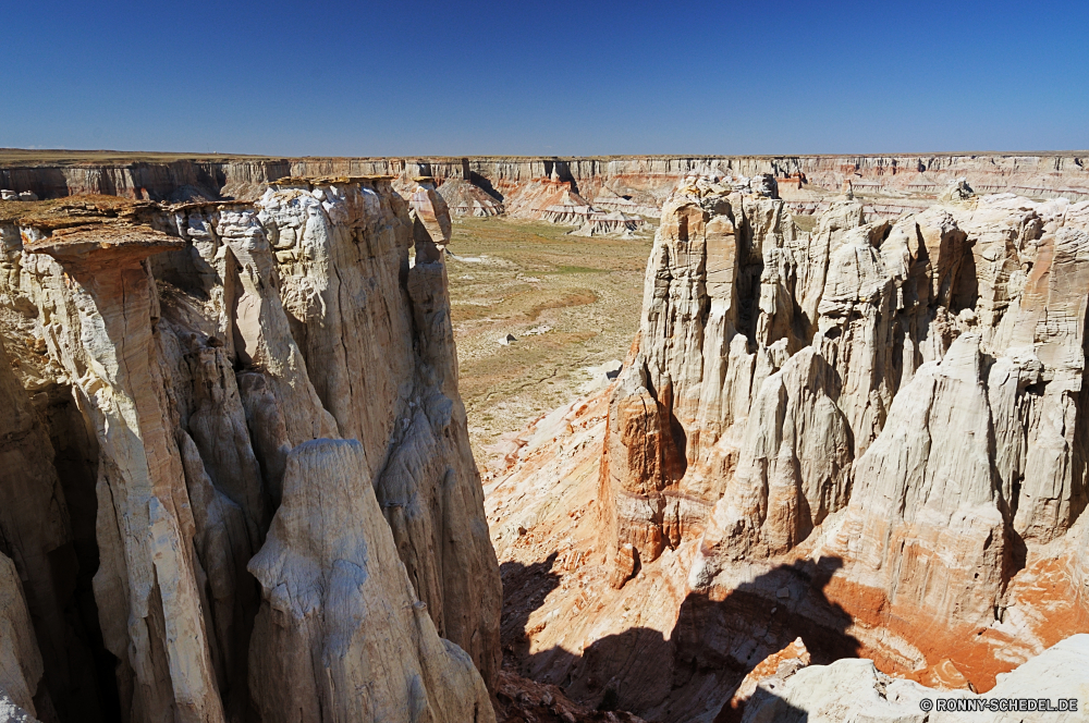 Coal Mine Canyon Schlucht Schlucht Tal natürliche depression Fels nationalen Landschaft Park Wüste Aushöhlung Geologie Reisen Klippe Sandstein Berg Felsen landschaftlich Südwesten Sand Stein Orange Berge Wahrzeichen Himmel Urlaub im freien Formationen Bildung Wolken Wandern im freien Tourismus Hoodoos Baum Grand einzigartige Hoodoo Gelände Aussicht Tourist natürliche geologische formation Klippen Szenerie bunte Wildnis Westen Sommer Landschaften Abenteuer Formen geologische Amphitheater Felge Extreme Kiefer zeigen Szene Sonnenaufgang Erde Wunder Wanderung Farbe trocken Fluss Prima Licht Wasser Zustand Ziel Turmspitzen Plateau Bizarre Nationalpark Panorama Reise Denkmal Umgebung Land Sonnenuntergang Küste Schnee canyon ravine valley natural depression rock national landscape park desert erosion geology travel cliff sandstone mountain rocks scenic southwest sand stone orange mountains landmark sky vacation outdoors formations formation clouds hiking outdoor tourism hoodoos tree grand unique hoodoo terrain vista tourist natural geological formation cliffs scenery colorful wilderness west summer scenics adventure shapes geological amphitheater rim extreme pine point scene sunrise earth wonder hike color dry river awesome light water state destination spires plateau bizarre national park panorama trip monument environment land sunset coast snow