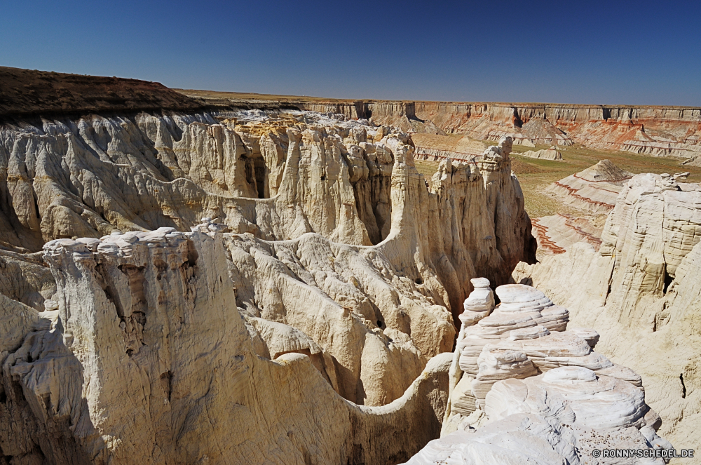 Coal Mine Canyon Schlucht Schlucht Tal natürliche depression Fels nationalen Park Landschaft Aushöhlung Wüste Klippe Geologie Reisen Sandstein Felsen landschaftlich Stein Berg Südwesten geologische formation Sand Orange Wahrzeichen Tourismus Formationen Bildung im freien Himmel Berge Szenerie Hoodoos Wandern im freien natürliche Klippen Gelände Urlaub Baum Wildnis Hoodoo Aussicht Landschaften Wolken Sommer Szene Tourist Grand einzigartige bunte Amphitheater Extreme Formen trocken Nationalpark Abenteuer Erde geologische Wanderung zeigen Sonnenaufgang Ziel Wasser Bizarre Felge Reise Umgebung Sonnenuntergang geologische Plateau Arid Westen majestätisch Kiefer Zustand außerhalb Farbe Küste Fluss Felsformation übersehen Wunder ungewöhnliche felsigen Panorama Denkmal Licht Höhle canyon ravine valley natural depression rock national park landscape erosion desert cliff geology travel sandstone rocks scenic stone mountain southwest geological formation sand orange landmark tourism formations formation outdoors sky mountains scenery hoodoos hiking outdoor natural cliffs terrain vacation tree wilderness hoodoo vista scenics clouds summer scene tourist grand unique colorful amphitheater extreme shapes dry national park adventure earth geological hike point sunrise destination water bizarre rim trip environment sunset geologic plateau arid west majestic pine state outside color coast river rock formation overlook wonder unusual rocky panorama monument light cave