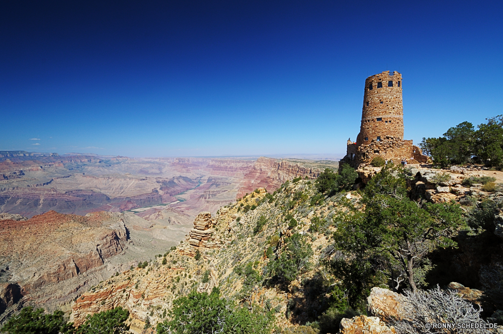 Grand Canyon National Park - South Rim Festung Schloss Befestigung Turm Reisen Tourismus Architektur alt Stein Gebäude Himmel Antike Geschichte Landschaft mittelalterliche historischen Wahrzeichen Mauer Fels Defensive Struktur Berg Palast historische Denkmal Struktur Stadt Schlucht Hügel Berge Ruine Festung landschaftlich Wolken Ruine Bau nationalen Wüste Stadt Park Kultur Tourist Szenerie berühmte im freien Panorama Urlaub Ziel Verteidigung Baum im freien Felsen Haus Jahrhundert Dorf Ringwall Kirche aussenansicht Backstein Tal Bäume Wände Sandstein Panorama Entwicklung des ländlichen Aushöhlung Geologie Erbe Szene Süden Orange Sand Sommer Herbst Südwesten Grand Land fortress castle fortification tower travel tourism architecture old stone building sky ancient history landscape medieval historic landmark wall rock defensive structure mountain palace historical monument structure town canyon hill mountains ruins fort scenic clouds ruin construction national desert city park culture tourist scenery famous outdoors panorama vacation destination defense tree outdoor rocks house century village rampart church exterior brick valley trees walls sandstone panoramic rural erosion geology heritage scene south orange sand summer autumn southwest grand country