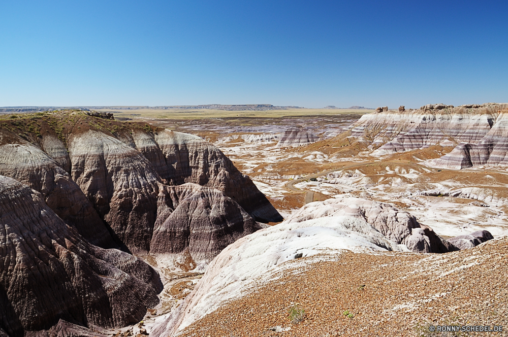 Petrified Forest National Park Sand Boden Landschaft Erde Fels Himmel Wüste Berg Strand Reisen Stein Tal Ozean Schlucht Meer Berge Wolken Wasser Felsen Tourismus Sommer landschaftlich Düne Küste Hügel trocken Urlaub Wolke Park Küste im freien nationalen Klippe Arid Sonne Land natürliche niemand Insel Sandstein heiß Hügel im freien sonnig Tag Szenerie felsigen Extreme Tourist Sonnenaufgang Ziel Schlucht Wärme Meeresschildkröte Umgebung Aushöhlung Küstenlinie horizontale See Wildnis Szene Ufer Steine Schiff am Meer Schnee Sonnenlicht Naher Osten Antike Geologie Toten Bucht Orange Tropischer seelandschaft Landschaften Abenteuer Bereich Reise geologische formation berühmte Wellen Schildkröte Wetter Farbe Straße Horizont Sonnenuntergang Geschichte Baum sand soil landscape earth rock sky desert mountain beach travel stone valley ocean canyon sea mountains clouds water rocks tourism summer scenic dune coast hill dry vacation cloud park coastline outdoors national cliff arid sun land natural nobody island sandstone hot hills outdoor sunny day scenery rocky extreme tourist sunrise destination ravine heat sea turtle environment erosion shoreline horizontal lake wilderness scene shore stones ship seaside snow sunlight middle east ancient geology dead bay orange tropical seascape scenics adventure range journey geological formation famous waves turtle weather color road horizon sunset history tree