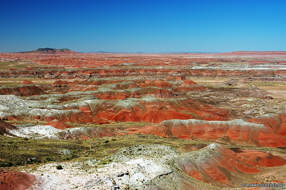 Petrified Forest National Park Schlucht Tal Schlucht Wüste Landschaft Park Berg Fels nationalen Reisen Himmel natürliche depression Berge Sand Aushöhlung landschaftlich Felge Tourismus Orange im freien Klippe Stein Baum Geologie Grand Wolken Urlaub Westen im freien Felsen Südwesten Wahrzeichen Fluss Wandern Tourist geologische Abenteuer Sonnenuntergang Wunder Hochland natürliche Mesa Szenerie gelb Sandstein Gelände Welt Süden Arid Wolke Sonnenaufgang Umgebung trocken zeigen Sommer Wildnis bunte Hügel Licht geologische formation Aussicht Land Farbe Sonne Krater Formationen Bereich Pflanze Wanderweg Wald Bereich Szene Landschaft Wetter fallen Horizont übersehen Boden Herbst Spitze Extreme sonnig Zustand Feld Bäume spektakuläre Tag Bögen Bildung Saison felsigen Golden Darm-Trakt heiß Belaubung Braun warm Erholung Erde canyon valley ravine desert landscape park mountain rock national travel sky natural depression mountains sand erosion scenic rim tourism orange outdoor cliff stone tree geology grand clouds vacation west outdoors rocks southwest landmark river hiking tourist geological adventure sunset wonder highland natural mesa scenery yellow sandstone terrain world south arid cloud sunrise environment dry point summer wilderness colorful hill light geological formation vista land color sun crater formations range plant trail forest area scene countryside weather fall horizon overlook ground autumn peak extreme sunny state field trees spectacular day arches formation season rocky golden tract hot foliage brown warm recreation earth