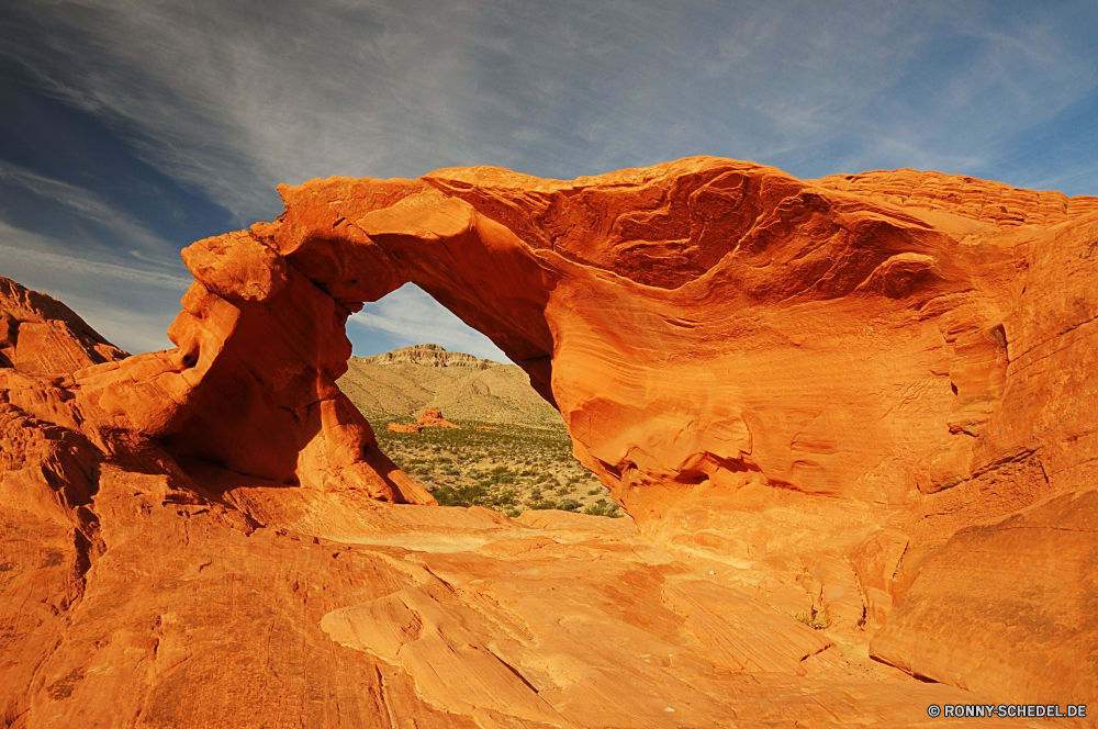 Valley of Fire State Park Schlucht Schlucht Tal Sand Wüste Fels Landschaft Boden natürliche depression Park nationalen Sandstein Reisen Himmel Berg-Zelt Erde Stein Geologie Aushöhlung Berg Zelt Orange landschaftlich trocken natürliche im freien Arid Felsen Südwesten Berge Tourismus Obdach Szenerie Klippe Bildung Wildnis Bögen Sonne im freien Formationen heiß Hügel Horizont Wandern Landschaften Baum Abenteuer Struktur Wolken Sonnenuntergang Westen Urlaub Denkmal Düne Gelände Farbe Wolke Wärme Arches Nationalpark geologische Bogen felsigen Spitze Sommer Extreme Klima Sonnenaufgang gelb Land Bereich Tourist Wahrzeichen im Südwesten Klippen Wanderung Licht sonnig bunte Umgebung erodiert Antilope Höhle Verwurzelung USA Toten Wanderweg entfernten Panorama Bereich Sonnenlicht canyon ravine valley sand desert rock landscape soil natural depression park national sandstone travel sky mountain tent earth stone geology erosion mountain tent orange scenic dry natural outdoors arid rocks southwest mountains tourism shelter scenery cliff formation wilderness arches sun outdoor formations hot hill horizon hiking scenics tree adventure structure clouds sunset west vacation monument dune terrain color cloud heat arches national park geological arch rocky peak summer extreme climate sunrise yellow land range tourist landmark southwestern cliffs hike light sunny colorful environment eroded antelope cave desolate united states dead trail remote panoramic area sunlight