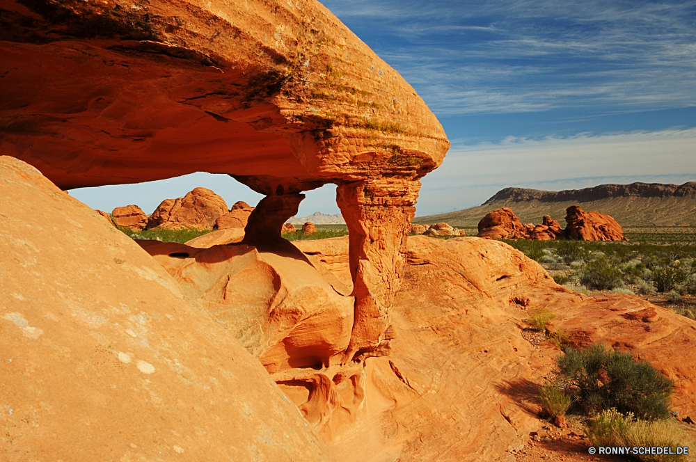 Valley of Fire State Park Sand Boden Erde Fels Schlucht Wüste nationalen Landschaft Stein Reisen Park Himmel Sandstein Felsen landschaftlich Klippe Aushöhlung Berg Tourismus Tal Orange Wildnis im freien Südwesten Berge natürliche Düne Geologie Arid Strand Bildung Szenerie Urlaub trocken Wandern im freien geologische Wolken Klippen Landschaften Wasser Formationen Bögen Sommer Tourist Gelände Meer Baum Bereich Denkmal Land Wahrzeichen Farbe gelb Nationalpark Erholung Spitze Westen Antike Sonnenaufgang Hügel Sonnenuntergang Mesa Sonne majestätisch Schlucht Abenteuer Wolke Horizont geologische formation Sonnenlicht Tag Schmutz Straße Geschichte Fluss Butte bunte Szene Toten Aussicht felsigen Panorama Extreme Klima Steine Süden Ozean ruhige Grat niemand sand soil earth rock canyon desert national landscape stone travel park sky sandstone rocks scenic cliff erosion mountain tourism valley orange wilderness outdoors southwest mountains natural dune geology arid beach formation scenery vacation dry hiking outdoor geological clouds cliffs scenics water formations arches summer tourist terrain sea tree area monument land landmark color yellow national park recreation peak west ancient sunrise hill sunset mesa sun majestic ravine adventure cloud horizon geological formation sunlight day dirt road history river butte colorful scene dead vista rocky panoramic extreme climate stones south ocean tranquil ridge nobody