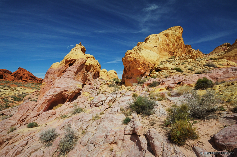 Valley of Fire State Park Klippe Fels Berg Landschaft geologische formation Reisen Stein Park Wüste Schlucht Linie Tourismus Himmel Aufstieg landschaftlich Bereich Felsen nationalen Berge Steigung Sand natürliche Sandstein Tal Hügel Wildnis Geologie Sommer Wolken im freien Bildung Baum Urlaub im freien Szenerie Sonne Aushöhlung Formationen Meer Spitze Küste Wasser geologische Landschaften Szene felsigen Wandern Schlucht Urlaub Horizont Strand Umgebung Höhle Bereich natürliche Höhe Alp Ozean Panorama Tag Welle Abenteuer Wolke Ufer Küste Ziel Tourist Wahrzeichen Sonnenlicht Farbe Bögen Alpine Gelände hoch Extreme niemand Schnee Fluss Dolomiten Ehrfurcht Alpen Granit Arid Klettern Klettern Wanderung Aussicht Hügel Steine Bucht Reise Süden Resort trocken ruhige Geschichte cliff rock mountain landscape geological formation travel stone park desert canyon line tourism sky ascent scenic range rocks national mountains slope sand natural sandstone valley hill wilderness geology summer clouds outdoor formation tree vacation outdoors scenery sun erosion formations sea peak coast water geological scenics scene rocky hiking ravine holiday horizon beach environment cave area natural elevation alp ocean panoramic day wave adventure cloud shore coastline destination tourist landmark sunlight color arches alpine terrain high extreme nobody snow river dolomites awe alps granite arid climb climbing hike vista hills stones bay trip south resort dry tranquil history