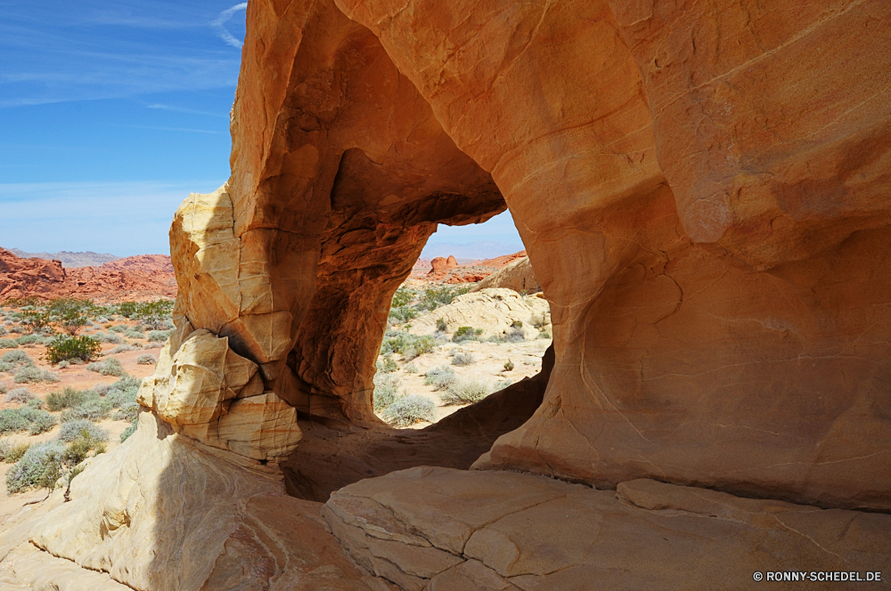 Valley of Fire State Park Schlucht Schlucht Tal Fels Wüste Sandstein Park Cliff-Wohnung Höhle nationalen Landschaft natürliche depression Geologie Sand Reisen Stein Wohnung Felsen Formationen Klippe Aushöhlung geologische formation natürliche Gehäuse landschaftlich Bildung Himmel Tourismus Orange Berg im freien Südwesten Berge Klippen Struktur Bögen Wahrzeichen geologische Landschaften Wildnis Arid Szenerie Extreme einzigartige Gelände im freien felsigen Baum trocken Urlaub Erde Denkmal Farbe Wolken geologische Nationalpark Lineal Steine Butte Aussicht Bogen Wandern Sommer Kiefer Hügel Wasser Boden Umgebung gelb Hoodoos Hoodoo bunte Felsblock Ehrfurcht Ziel Land Schnitzerei Geschichte niemand canyon ravine valley rock desert sandstone park cliff dwelling cave national landscape natural depression geology sand travel stone dwelling rocks formations cliff erosion geological formation natural housing scenic formation sky tourism orange mountain outdoor southwest mountains cliffs structure arches landmark geological scenics wilderness arid scenery extreme unique terrain outdoors rocky tree dry vacation earth monument color clouds geologic national park ruler stones butte vista arch hiking summer pine hills water soil environment yellow hoodoos hoodoo colorful boulder awe destination land carving history nobody