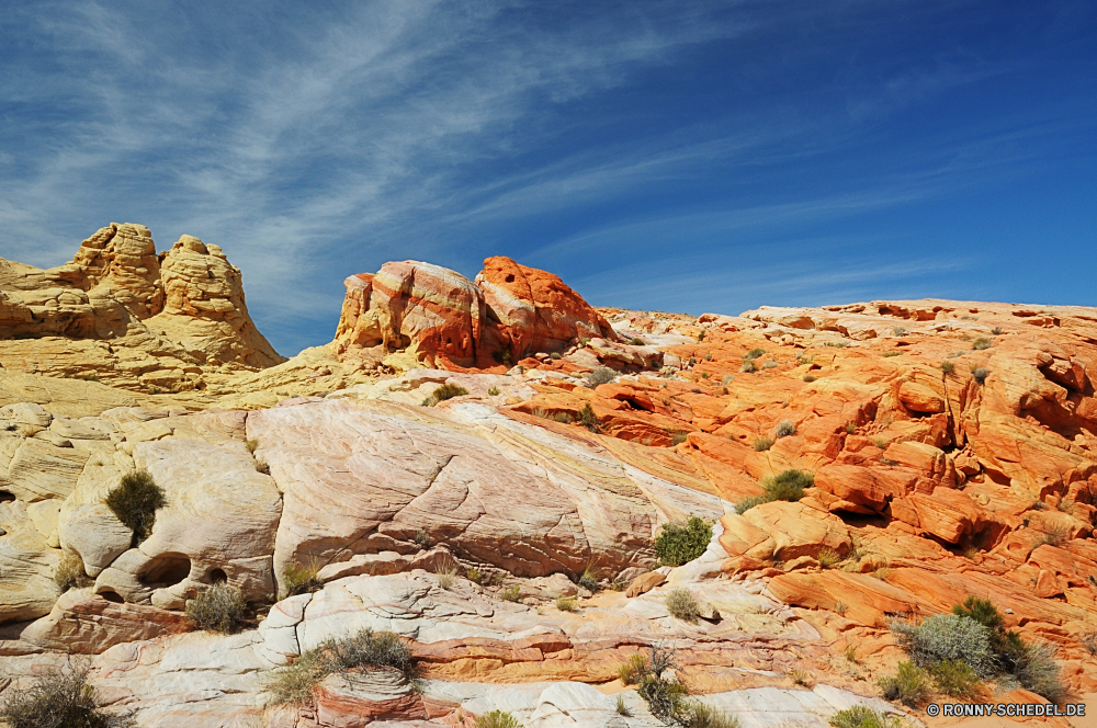 Valley of Fire State Park Sand Wüste Schlucht Fels Boden Landschaft Park Reisen Erde Himmel Stein Tal nationalen Sandstein Klippe Berg Tourismus Wildnis Formationen natürliche Wolken Schlucht Felsen im freien Bögen trocken landschaftlich Berge Aushöhlung Bildung Land Orange Geologie im freien Szenerie Urlaub Landschaften geologische formation Hügel Arid Horizont Südwesten Sommer Baum Ehrfurcht heiß Wandern Panorama Bereich natürliche depression Sonne Denkmal geologische Tourist Wolke Bereich Sonnenuntergang Aussicht westliche Westen Reise Ziel Verwurzelung Tag Reise gelb Wärme ruhige Wahrzeichen Himmel s Butte Mesa Hügel Szene Farbe Arches Nationalpark Nationalpark Knoll Touristische Gelände niemand Abenteuer Umgebung friedliche sand desert canyon rock soil landscape park travel earth sky stone valley national sandstone cliff mountain tourism wilderness formations natural clouds ravine rocks outdoor arches dry scenic mountains erosion formation land orange geology outdoors scenery vacation scenics geological formation hill arid horizon southwest summer tree awe hot hiking panoramic area natural depression sun monument geological tourist cloud range sunset vista western west trip destination desolate day journey yellow heat tranquil landmark sky s butte mesa hills scene color arches national park national park knoll touristic terrain nobody adventure environment peaceful