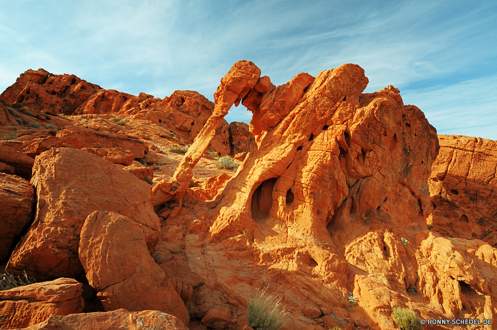 Valley of Fire State Park Schlucht Schiff Fels nationalen Landschaft Park Wüste Schiff Wrack Reisen Aushöhlung Sand Berg Tal Schiffswrack Sandstein Berge Himmel Handwerk Stein Schlucht Geologie Felsen landschaftlich Formationen Baum Tourismus Klippe Orange Wolken Südwesten Wandern Szenerie Bildung im freien Urlaub natürliche Wahrzeichen im freien geologische Westen Boden Sonnenuntergang Gelände Aussicht Erde Fahrzeug Wildnis natürliche depression Tourist Klippen Bögen Wunder Abenteuer trocken Arid bunte Hügel Hoodoo Wanderung westliche Landschaften einzigartige Bereich Licht Mesa Grand felsigen Szene Sonnenaufgang Kiefer spektakuläre Felge Wanderweg Extreme Wolke berühmte Farbe Hoodoos Fluss Bäume Spitze entfernten Wasser sonnig Winter Formen Ziel Horizont gelb Arches Nationalpark Sommer Steine Sonne Schnee Wald canyon ship rock national landscape park desert vessel wreck travel erosion sand mountain valley shipwreck sandstone mountains sky craft stone ravine geology rocks scenic formations tree tourism cliff orange clouds southwest hiking scenery formation outdoors vacation natural landmark outdoor geological west soil sunset terrain vista earth vehicle wilderness natural depression tourist cliffs arches wonder adventure dry arid colorful hill hoodoo hike western scenics unique range light mesa grand rocky scene sunrise pine spectacular rim trail extreme cloud famous color hoodoos river trees peak remote water sunny winter shapes destination horizon yellow arches national park summer stones sun snow forest