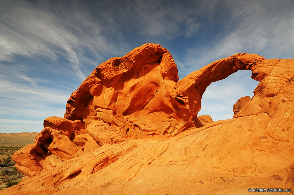 Valley of Fire State Park Sand Boden Erde Fels Wüste Park Himmel Landschaft nationalen Sandstein Reisen Schlucht Stein landschaftlich Felsen Bögen Berg im freien Wolken natürliche Formationen Südwesten Aushöhlung im freien Klippe Bildung Westen Tourismus Tal Wrack Orange Szenerie Wildnis Schiff Geologie Landschaften Baum Denkmal Urlaub Berge Wahrzeichen Sonnenuntergang Schiff geologische westliche Butte trocken Arches Nationalpark Tourist Ehrfurcht Bogen Wandern Land friedliche Horizont Farbe alt Arid felsigen Staaten Antike Panorama berühmte Sonne gut aussehend Handwerk Himmel s Felsformation im Südwesten Statue Mesa Grand Spitze Sommer Extreme Vereinigte Hügel ruhige sand soil earth rock desert park sky landscape national sandstone travel canyon stone scenic rocks arches mountain outdoor clouds natural formations southwest erosion outdoors cliff formation west tourism valley wreck orange scenery wilderness ship geology scenics tree monument vacation mountains landmark sunset vessel geological western butte dry arches national park tourist awe arch hiking land peaceful horizon color old arid rocky states ancient panoramic famous sun handsome craft sky s rock formation southwestern statue mesa grand peak summer extreme united hill tranquil