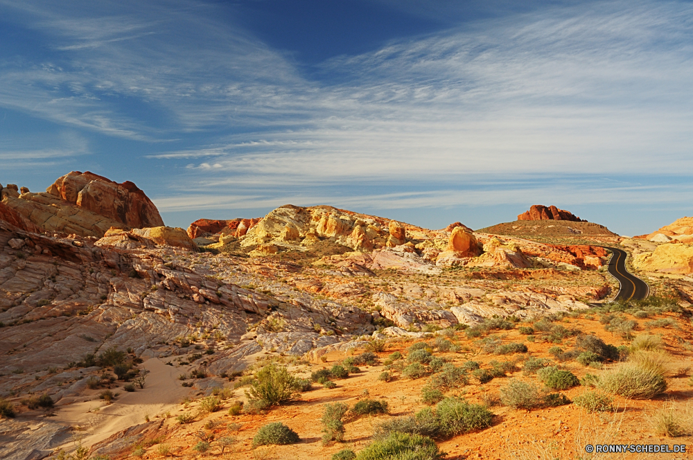 Valley of Fire State Park Schlucht Fels Wüste Landschaft Berg Reisen Himmel Tal Park Klippe nationalen Sand Stein Berge landschaftlich Tourismus im freien Felsen Wolken Aushöhlung im freien Schlucht Westen Geologie Sandstein Urlaub Südwesten Grand Wildnis Felge Land Orange trocken Wandern Szenerie geologische Baum Abenteuer natürliche Mesa Wahrzeichen Arid Horizont Formationen Tourist Wunder Landschaften Bildung Fluss Sonnenuntergang geologische formation Wolke Bögen Aussicht natürliche depression Gelände Bereich Süden Sonne Sommer Ehrfurcht westliche Welt Spitze Hochland Boden Panorama Szene Sonnenaufgang Hügel Licht Umgebung Straße majestätisch Wasser gelb Reise Urlaub natürliche Höhe Pflanze Wild sonnig felsigen Denkmal Resort Land canyon rock desert landscape mountain travel sky valley park cliff national sand stone mountains scenic tourism outdoors rocks clouds erosion outdoor ravine west geology sandstone vacation southwest grand wilderness rim land orange dry hiking scenery geological tree adventure natural mesa landmark arid horizon formations tourist wonder scenics formation river sunset geological formation cloud arches vista natural depression terrain range south sun summer awe western world peak highland soil panoramic scene sunrise hill light environment road majestic water yellow trip vacations natural elevation plant wild sunny rocky monument resort country