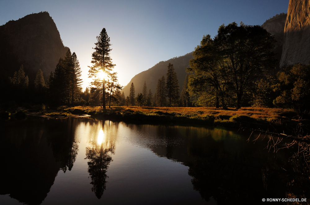 Yosemite National Park See Landschaft Wasser Schloss Reflexion Wald Himmel Fluss Ufer Berg Baum am See Befestigung Bäume Park Reisen im freien Defensive Struktur Sommer landschaftlich Berge Struktur Gras Herbst Palast Teich Wolken Szenerie Umgebung Hölzer Szene Wildnis nationalen Atmosphäre Entwicklung des ländlichen friedliche Ruhe Tourismus im freien Land sonnig Wolke ruhige Becken Sonne Holz Landschaft idyllische Saison fallen Frühling Fels Feld natürliche Felsen klar natürliche depression Urlaub Körper des Wassers Kanal Stein Horizont Wiese Pflanze Brücke Landschaften Panorama Erhaltung Urlaub Tal Kiefer Hügel Bereich geologische formation am Morgen Wahrzeichen Sonnenlicht Farbe Flüsse reflektieren Spiegel gelassene bewölkt Tourist Sonnenuntergang Küste gelb Urlaub Tag Wild Reflexionen Gelände felsigen Spitze außerhalb Entspannung Beleuchtung Erholung Schnee Gebäude Blatt lake landscape water castle reflection forest sky river shore mountain tree lakeside fortification trees park travel outdoors defensive structure summer scenic mountains structure grass autumn palace pond clouds scenery environment woods scene wilderness national atmosphere rural peaceful calm tourism outdoor country sunny cloud tranquil basin sun wood countryside idyllic season fall spring rock field natural rocks clear natural depression vacation body of water channel stone horizon meadow plant bridge scenics panorama conservation vacations valley pine hill range geological formation morning landmark sunlight color rivers reflect mirror serene cloudy tourist sunset coast yellow holiday day wild reflections terrain rocky peak outside relaxation lighting recreation snow building leaf