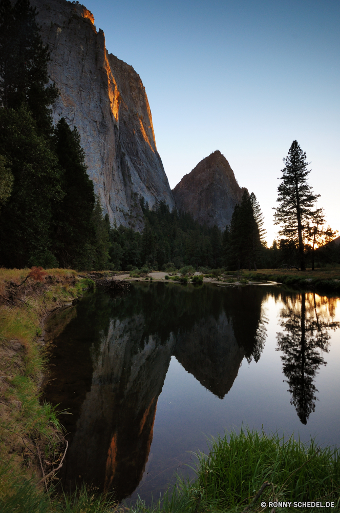 Yosemite National Park Schloss Landschaft Fluss See Befestigung Berg Wasser Baum Defensive Struktur Wald Reflexion Himmel Reisen Berge Tal Park Bäume Fels im freien Stein Palast Struktur Klippe Schlucht Wolken Kanal nationalen landschaftlich Körper des Wassers Tourismus Herbst Sommer Szenerie Wildnis im freien Stream Gras Hölzer Urlaub Panorama Felsen Umgebung idyllische Land Hügel klar Szene Schlucht Wolke fallen natürliche ruhige Ufer gelb friedliche Ruhe Wahrzeichen Horizont Farbe Hügel geologische formation Wandern Spiegel Wild Bereich hoch Landschaft Entwicklung des ländlichen Landschaften Urlaub Feld bewölkt Kiefer woody plant Insel Wiese Architektur fließende berühmte Sonnenuntergang natürliche depression Frühling Tag Gelände Wasserfall felsigen Spitze alt Brücke Land Ozean Holz am Morgen Pflanze Küste Erholung Sonnenlicht Blatt castle landscape river lake fortification mountain water tree defensive structure forest reflection sky travel mountains valley park trees rock outdoors stone palace structure cliff canyon clouds channel national scenic body of water tourism autumn summer scenery wilderness outdoor stream grass woods vacation panorama rocks environment idyllic country hill clear scene ravine cloud fall natural tranquil shore yellow peaceful calm landmark horizon color hills geological formation hiking mirror wild range high countryside rural scenics vacations field cloudy pine woody plant island meadow architecture flowing famous sunset natural depression spring day terrain waterfall rocky peak old bridge land ocean wood morning plant coast recreation sunlight leaf