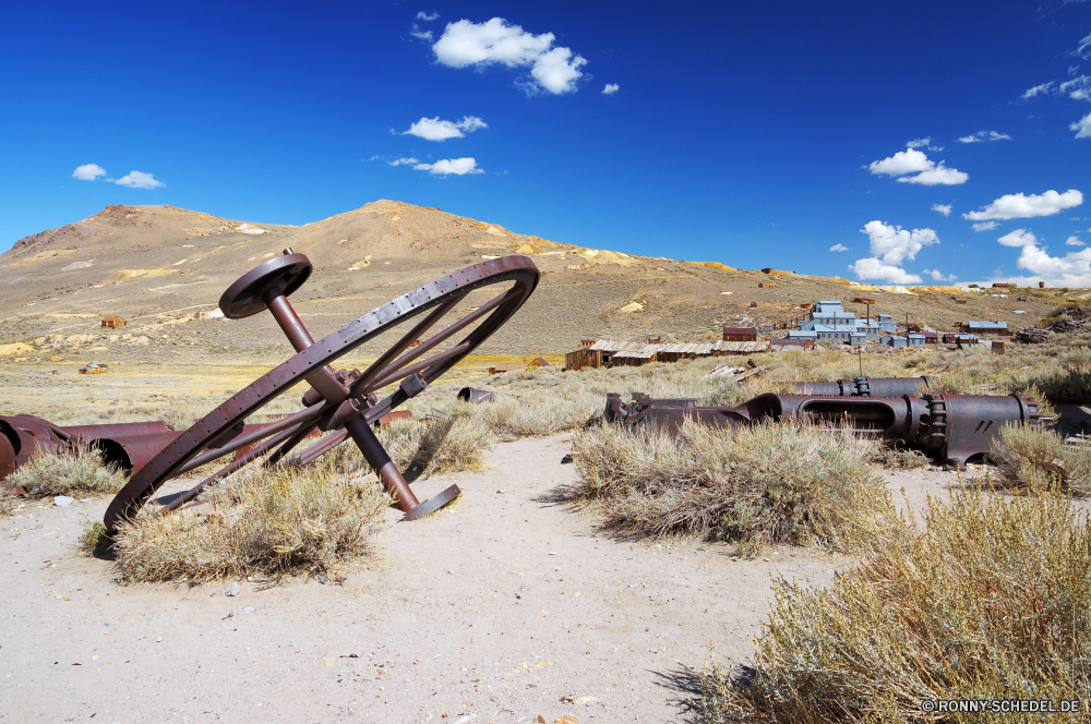 Bodie State Historic Park Strand Sand Himmel Landschaft Schaufel Reisen Ozean Meer Werkzeug Urlaub Hand-Werkzeug Horizont Küste Wüste Wasser Berg Sommer Insel landschaftlich Tourismus Tropischer Urlaub Wolke Straße Wolken Sonne im freien Küste Ufer Berge im freien Paradies Welle Baum Reise Propeller airplane propeller Fels sonnig Düne Szenerie Freizeit Resort Pflug Tourist Geschwindigkeit heiß ruhige Sonnenuntergang Land Autobahn Hochland Reise natürliche Ziel Surf Szene niemand Abenteuer Bucht am Meer idyllische Mechanismus Palm Entspannung Park Freiheit Fahrzeug Sonnenlicht Erde Tag sandigen einsam Bewegung außerhalb Wandern Reiseziele Entspannen Sie sich Stuhl Laufwerk Auto Wellen Mann friedliche Transport An Land beach sand sky landscape shovel travel ocean sea tool vacation hand tool horizon coast desert water mountain summer island scenic tourism tropical holiday cloud road clouds sun outdoors coastline shore mountains outdoor paradise wave tree trip propeller airplane propeller rock sunny dune scenery leisure resort plow tourist speed hot tranquil sunset land highway highland journey natural destination surf scene nobody adventure bay seaside idyllic mechanism palm relaxation park freedom vehicle sunlight earth day sandy lonely motion outside hiking destinations relax chair drive car waves man peaceful transportation to country