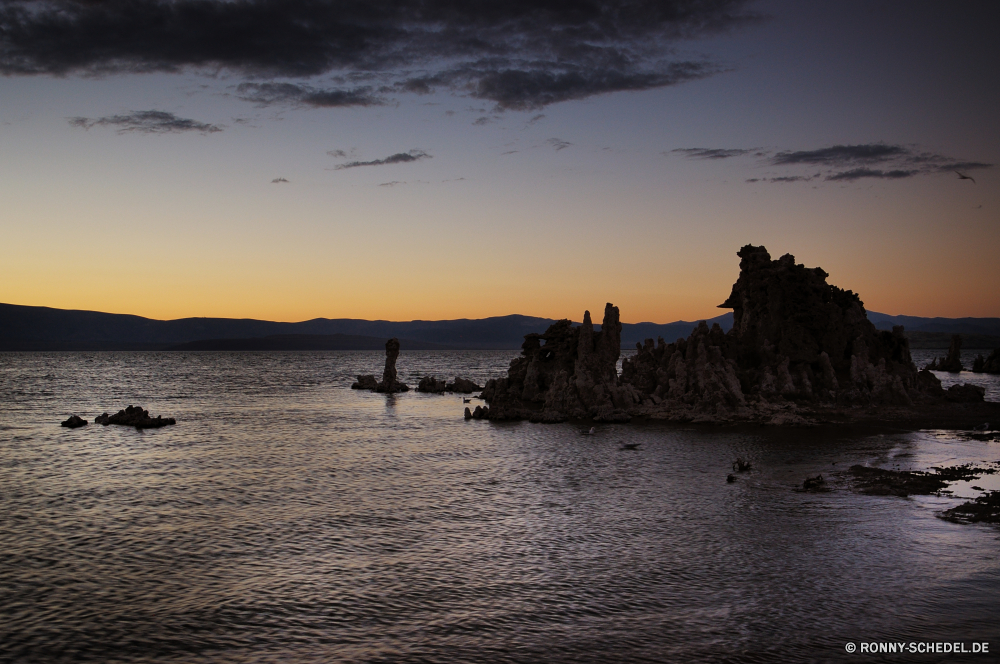 Mono Lake Strand Ozean Meer Sonne Vorgebirge Küste Wasser Himmel Landschaft natürliche Höhe Sonnenuntergang Ufer Reisen geologische formation Sand Küste Insel Wolken Urlaub Fels Sterne Sommer Küstenlinie Welle Felsen Sonnenaufgang Horizont Tourismus Himmelskörper Bucht Klippe Szenerie Wellen landschaftlich Wetter Körper des Wassers Szene Ruhe Entspannen Sie sich Urlaub 'Nabend Wolke seelandschaft Dämmerung Berg Kontur Schiff im freien Licht Küste Morgenröte Surf am Meer Tourist Wahrzeichen felsigen Sonnenlicht sonnig Farbe friedliche Stein ruhige Reflexion Festung dunkel Umgebung Nautik idyllische bewölkt Tropischer natürliche Kap Baum im freien Gezeiten Pazifik dramatische Sturm Orange Nacht Schloss Turm Panorama Paradies Sonnenschein Stadt Boot Schiff Menschen bunte Tag beach ocean sea sun promontory coast water sky landscape natural elevation sunset shore travel geological formation sand coastline island clouds vacation rock star summer shoreline wave rocks sunrise horizon tourism celestial body bay cliff scenery waves scenic weather body of water scene calm relax holiday evening cloud seascape dusk mountain silhouette ship outdoor light coastal dawn surf seaside tourist landmark rocky sunlight sunny color peaceful stone tranquil reflection fortress dark environment nautical idyllic cloudy tropical natural cape tree outdoors tide pacific dramatic storm orange night castle tower panorama paradise sunshine city boat vessel people colorful day