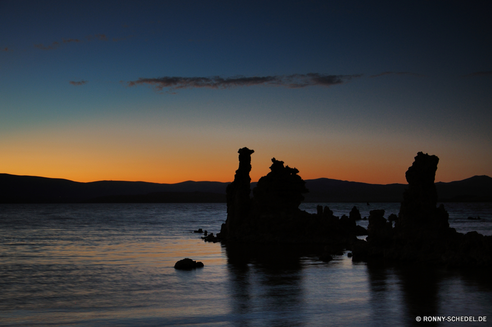 Mono Lake Wrack Schiff Schiff Handwerk Meer Wasser Schiffswrack Ozean Himmel Sonnenuntergang Strand Küste Fahrzeug Reisen Sonne Boot Landschaft Ufer Sommer Kontur Urlaub Wolken Sonnenaufgang Welle Küste Sand Wellen Insel Tourismus Fels Wolke landschaftlich Ruhe Szenerie seelandschaft Dämmerung Fischer Reflexion See Morgenröte Horizont Angeln Bucht Tropischer Küste Entspannen Sie sich 'Nabend Licht Tourist Wahrzeichen Fluss im freien Küstenlinie dunkel Urlaub Hafen im freien Gebäude Mann Dock Szene sonnig friedliche Anlegestelle romantische Nacht Hafen bunte gelassene Paradies Stadt ruhige klar Tag Architektur Nautik Boote Klippe alt welligkeit Felsen Urlaub berühmte Frieden entspannende Menschen Erholung Sonnenlicht wreck ship vessel craft sea water shipwreck ocean sky sunset beach coast vehicle travel sun boat landscape shore summer silhouette vacation clouds sunrise wave coastline sand waves island tourism rock cloud scenic calm scenery seascape dusk fisherman reflection lake dawn horizon fishing bay tropical coastal relax evening light tourist landmark river outdoor shoreline dark holiday harbor outdoors building man dock scene sunny peaceful pier romantic night port colorful serene paradise city tranquil clear day architecture nautical boats cliff old ripple rocks holidays famous peace relaxing people recreation sunlight