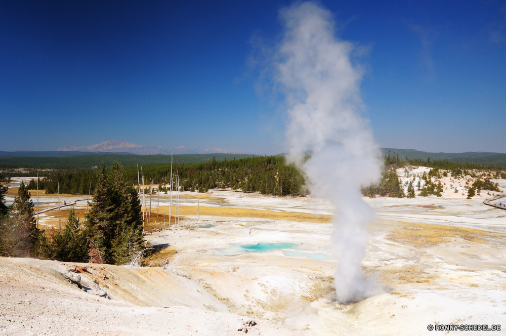 Yellowstone National Park heißer Frühling Geysir Frühling geologische formation Himmel Landschaft Wasser Wolken Ozean Reisen Meer Wolke Tourismus Strand Sommer Sand Sonne Sonnenuntergang Wärme Welle Dampf landschaftlich Fels Urlaub natürliche Rauch heiß Insel Küste Tropischer Horizont Szene Wetter Szenerie im freien macht im freien Sonnenlicht Sonnenaufgang vulkanische sonnig Urlaub Park Farbe Berg Umgebung Ufer Vulkan Geologie Sturm Paradies bewölkt Berge Gefahr Eruption Licht gelb Küste platsch Tag Saison Stein Entspannen Sie sich See Baum nationalen Orange Brunnen Fluss dramatische bunte Wellen Energie thermische Surf gischt hell Abenteuer Wind Tapete Ziel aktive Schnee Krater Wild Wendekreis Extreme Wildnis Sonnenschein Land Erde Reflexion hot spring geyser spring geological formation sky landscape water clouds ocean travel sea cloud tourism beach summer sand sun sunset heat wave steam scenic rock vacation natural smoke hot island coast tropical horizon scene weather scenery outdoor power outdoors sunlight sunrise volcanic sunny holiday park color mountain environment shore volcano geology storm paradise cloudy mountains danger eruption light yellow coastline splash day season stone relax lake tree national orange fountain river dramatic colorful waves energy thermal surf spray bright adventure wind wallpaper destination active snow crater wild tropic extreme wilderness sunshine land earth reflection