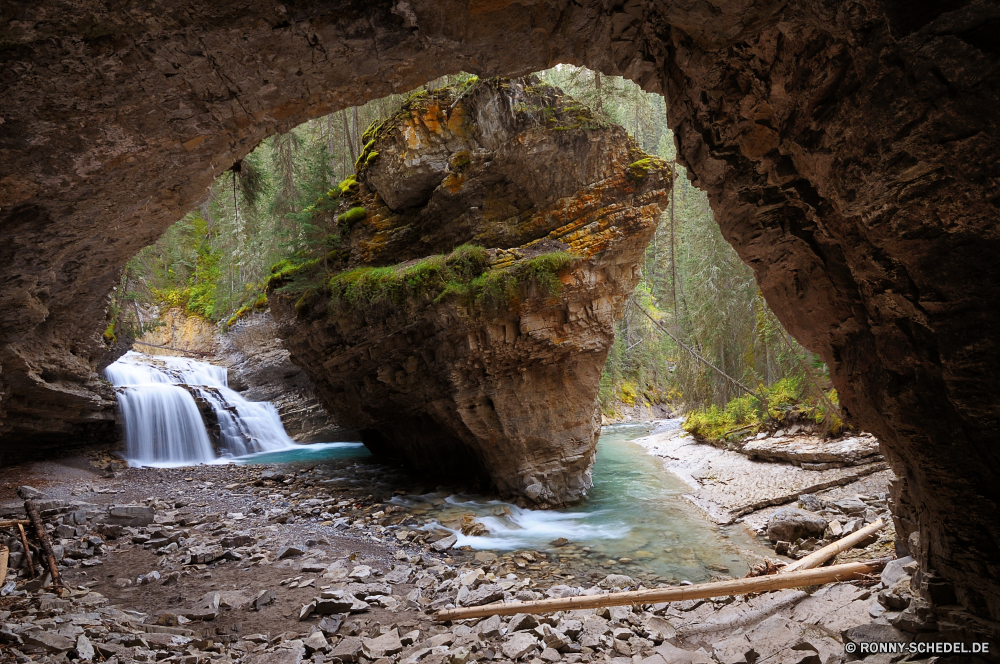 Banff National Park Fels Wasser Eidechse Landschaft Fluss Stein Berg Reisen Felsen Park Baum Stream Tourismus Wasserfall landschaftlich Klippe im freien Wald Schlucht Ozean Küste Meer natürliche im freien nationalen Creek felsigen Höhle Umgebung Sommer Frühling Sand Urlaub Himmel Strand Szenerie Moos Steine Küste Wild Schiff Ufer Berge Insel Bullfrog Productions Geologie nass Krokodil Extreme geologische formation Wüste Szene friedliche Tag Bäume Wildnis Pflanze Kaskade Aushöhlung Bildung Schiffswrack Tal ruhige Klippen Herbst Wandern gemeinsamen Leguan Schiff Bucht Hügel fallen Wahrzeichen geologische Sandstein Wolken Orange fließende Reinigen Holz Strömung Megalith See gelb Entwicklung des ländlichen Frosch Saison Bewegung am Meer seelandschaft Drop Sonne Farbe Grab Urlaub Erde Blatt rock water lizard landscape river stone mountain travel rocks park tree stream tourism waterfall scenic cliff outdoor forest canyon ocean coast sea natural outdoors national creek rocky cave environment summer spring sand vacation sky beach scenery moss stones coastline wild ship shore mountains island bullfrog geology wet crocodile extreme geological formation desert scene peaceful day trees wilderness plant cascade erosion formation shipwreck valley tranquil cliffs autumn hiking common iguana vessel bay hill fall landmark geological sandstone clouds orange flowing clean wood flow megalith lake yellow rural frog season motion seaside seascape drop sun color grave holiday earth leaf