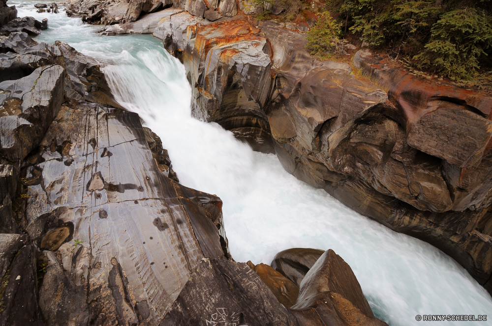 Banff National Park Schlucht Wasser Fels Schlucht Fluss Tal Berg Landschaft Klippe Wasserfall Felsen Stein geologische formation Park im freien Stream Reisen Tourismus Creek felsigen landschaftlich im freien natürliche natürliche depression nationalen Strömung Baum Berge Wildnis Eis Wald Sommer Wild Umgebung Meer fallen Szenerie fließende Frühling Ozean Kaskade Sand Kadaver Küste Urlaub fällt Gletscher Steine Bewegung fallen Strand Himmel Szene Dam friedliche Moos Kristall natürliche Höhe Vorgebirge nass Abenteuer kalt Tag Ufer platsch Wüste Urlaub Schnee Insel glatte Farbe Höhle Kühl rasche Flüsse Geologie klar Wandern Welle Extreme außerhalb niemand Erhaltung gelassene Wellen frische Luft Wasserfälle frisch Wanderung Pazifik Tropischer Landschaften Bucht Paradies Ökologie See Tourist ruhige solide canyon water rock ravine river valley mountain landscape cliff waterfall rocks stone geological formation park outdoor stream travel tourism creek rocky scenic outdoors natural natural depression national flow tree mountains wilderness ice forest summer wild environment sea fall scenery flowing spring ocean cascade sand cadaver coast vacation falls glacier stones motion falling beach sky scene dam peaceful moss crystal natural elevation promontory wet adventure cold day shore splash desert holiday snow island smooth color cave cool rapid rivers geology clear hiking wave extreme outside nobody conservation serene waves freshness waterfalls fresh hike pacific tropical scenics bay paradise ecology lake tourist tranquil solid