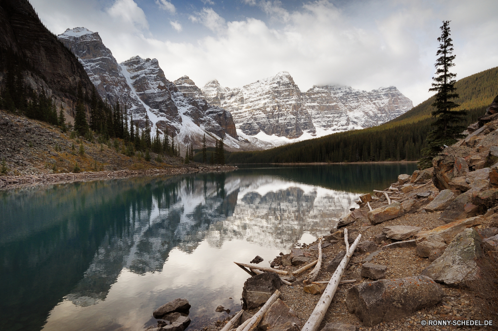 Jasper National Park Berg Dam Berge Gletscher Landschaft Schnee Barrier Bereich See Himmel Wald Obstruktion Fluss Spitze Park Wasser Wildnis nationalen Reisen Alp landschaftlich Fels Tal Baum felsigen Umgebung hoch Tourismus im freien Struktur Szenerie Hügel Gras Eis Stein Wolke Winter Sommer Panorama geologische formation im freien Bäume Wolken Alpen Felsen natürliche Becken klar Klippe Stream Reflexion Spitzen Alpine natürliche depression natürliche Höhe Herbst Wild Hochland friedliche Hügel sonnig kalt Ruhe Feld Horizont Höhe Grat entfernten Ozean Kiefer Steigung Bergsteigen Wanderung Wandern Szene Tag Tourist Erhaltung bewölkt Ökologie Urlaub Frühling Aufstieg Rocky Mountains Creek Landschaften Nach oben fallen Wahrzeichen Schlucht mountain dam mountains glacier landscape snow barrier range lake sky forest obstruction river peak park water wilderness national travel alp scenic rock valley tree rocky environment high tourism outdoor structure scenery hill grass ice stone cloud winter summer panorama geological formation outdoors trees clouds alps rocks natural basin clear cliff stream reflection peaks alpine natural depression natural elevation autumn wild highland peaceful hills sunny cold calm field horizon altitude ridge remote ocean pine slope mountaineering hike hiking scene day tourist conservation cloudy ecology vacation spring ascent rockies creek landscapes top fall landmark canyon