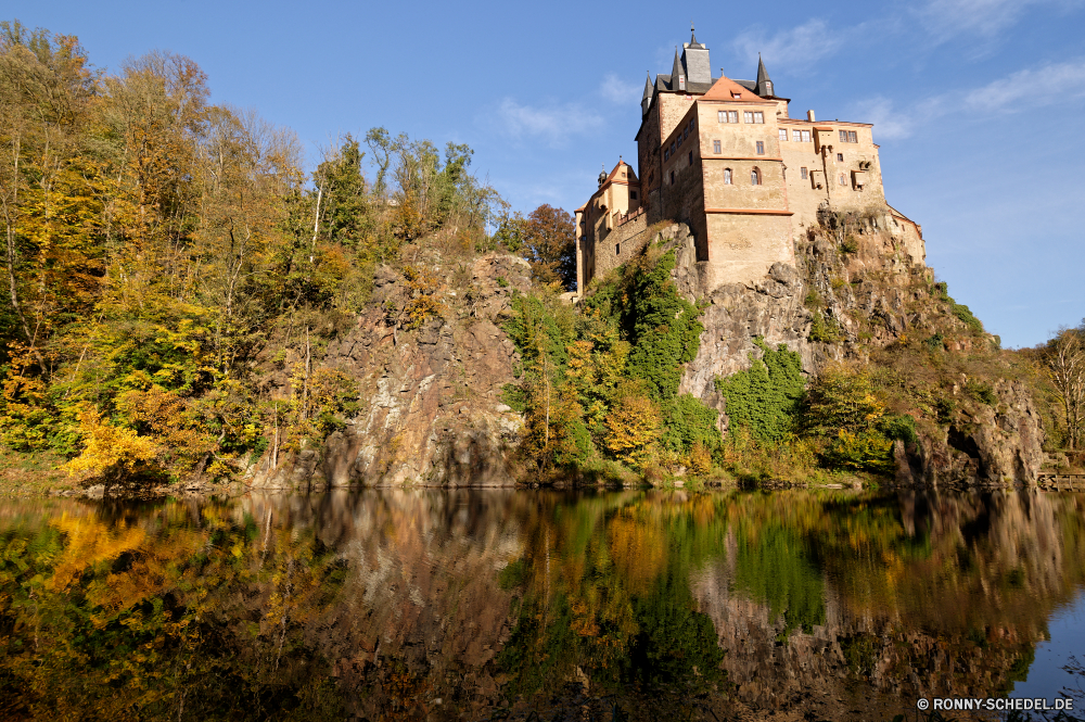 Burg Kriebstein Schloss Befestigung Defensive Struktur Palast Struktur Festung Architektur Turm Gebäude alt Geschichte historischen Antike Wahrzeichen Tourismus mittelalterliche Stein Reisen Himmel Landschaft historische Kirche Denkmal Stadt Mauer Hügel Festung Haus Stadt Fels berühmte Ruine Tourist Kultur Türme Religion Berg Ruine landschaftlich Backstein Wolken Königliche Erbe Fluss Bäume Dorf Wolke aussenansicht Baum Wasser Königreich im freien Entwicklung des ländlichen Panorama England Bau religiöse Ziel Gras Kirchenburg Land Urlaub Tag Wald Kathedrale Mitte Berge Urlaub See Kloster Herbst castle fortification defensive structure palace structure fortress architecture tower building old history historic ancient landmark tourism medieval stone travel sky landscape historical church monument city wall hill fort house town rock famous ruin tourist culture towers religion mountain ruins scenic brick clouds royal heritage river trees village cloud exterior tree water kingdom outdoors rural panorama england construction religious destination grass fortified country holiday day forest cathedral middle mountains vacation lake monastery autumn