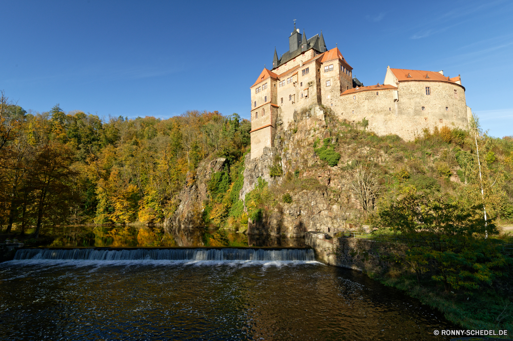 Burg Kriebstein Schloss Befestigung Defensive Struktur Palast Struktur Architektur Festung Gebäude Reisen Tourismus Turm Geschichte Wahrzeichen alt Antike mittelalterliche historischen historische Stein Himmel Denkmal Landschaft Stadt Stadt Mauer Kirche berühmte Tourist Festung Kultur aussenansicht Fels Ruine Hügel Haus im freien Türme Fluss Wasser Dorf Berg Bäume landschaftlich Bau Religion Ruine Urlaub Panorama Panorama Brücke Ziel Wolken Baum Kloster Königreich Fassade Szene Gras Gebäude Berge See Szenerie Kirchenburg architektonische Mitte Urlaub Stadtansicht Park Entwicklung des ländlichen Herbst Tag Wände Wolke Blick in die Königliche Erbe außerhalb Backstein nationalen Kathedrale Land Urban castle fortification defensive structure palace structure architecture fortress building travel tourism tower history landmark old ancient medieval historic historical stone sky monument landscape city town wall church famous tourist fort culture exterior rock ruin hill house outdoors towers river water village mountain trees scenic construction religion ruins vacation panoramic panorama bridge destination clouds tree monastery kingdom facade scene grass buildings mountains lake scenery fortified architectural middle holiday cityscape park rural autumn day walls cloud sight royal heritage outside brick national cathedral country urban