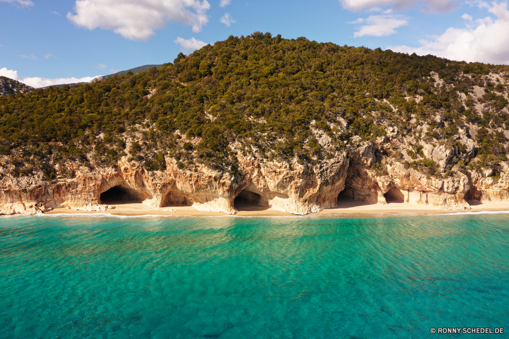 Cala Luna Strand Ozean Meer Wasser geologische formation Küste Fels Landschaft Insel Reisen Himmel Bucht Sand Urlaub Klippe Küste Berg Ufer Vorgebirge Höhle Stein Tourismus natürliche Höhe Sommer landschaftlich Welle Felsen Tropischer Urlaub seelandschaft Sonne im freien Türkis Wellen sonnig Szenerie Wolken Ziel im freien klar Lagune Szene Entspannen Sie sich Tag natürliche Seelöwe Paradies Baum Boot Schlucht Wolke exotische Steine Reise Körper des Wassers Horizont Surf am Meer Resort Hügel Fluss Pazifik Ohrenrobben natürliche depression Berge Küstenlinie Trainer idyllische friedliche Ruhe ruhige Umgebung Sonnenlicht Wald felsigen Wild Siegel Süden Palm Entspannung Becken Küste Tourist Reise Land Frühling Schlucht Erholung Bäume Wildnis Stream Marine Schwimmen Reiseziele Park See Sonnenuntergang Blatt beach ocean sea water geological formation coast rock landscape island travel sky bay sand vacation cliff coastline mountain shore promontory cave stone tourism natural elevation summer scenic wave rocks tropical holiday seascape sun outdoor turquoise waves sunny scenery clouds destination outdoors clear lagoon scene relax day natural sea lion paradise tree boat canyon cloud exotic stones journey body of water horizon surf seaside resort hill river pacific eared seal natural depression mountains shoreline trainer idyllic peaceful calm tranquil environment sunlight forest rocky wild seal south palm relaxation basin coastal tourist trip land spring ravine recreation trees wilderness stream marine swim destinations park lake sunset leaf