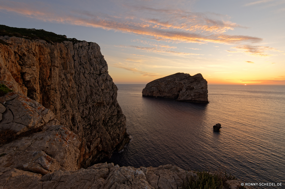 Belvedere Foradada Strand Meer Ozean Klippe geologische formation Küste Wasser Vorgebirge Landschaft Fels Schiff natürliche Höhe Küste Himmel Schiffswrack Reisen Sand Urlaub Ufer Felsen Schiff Wolken Wellen Bucht Welle seelandschaft Insel Sommer landschaftlich Szene Tourismus felsigen Stein Urlaub am Meer Horizont Handwerk Szenerie Sonne Sonnenuntergang Berg im freien Küste Surf Süden Resort Wolke Wetter Entspannen Sie sich Küstenlinie Wahrzeichen Paradies friedliche Tropischer Klippen natürliche Umgebung Steine Reflexion sonnig im freien Gezeiten Wrack Pazifik Sonnenaufgang Festung Tourist nationalen Westen Türkis Hügel Gras Sturm Landschaften Farbe bewölkt Fahrzeug Berge ruhige Licht Reiseziele Panorama Frieden Sonnenlicht Tag hoch Spitze Bereich Klima Sonnenschein Park Raum beach sea ocean cliff geological formation coast water promontory landscape rock ship natural elevation coastline sky shipwreck travel sand vacation shore rocks vessel clouds waves bay wave seascape island summer scenic scene tourism rocky stone holiday seaside horizon craft scenery sun sunset mountain outdoor coastal surf south resort cloud weather relax shoreline landmark paradise peaceful tropical cliffs natural environment stones reflection sunny outdoors tide wreck pacific sunrise fortress tourist national west turquoise hill grass storm scenics color cloudy vehicle mountains tranquil light destinations panorama peace sunlight day high peak area climate sunshine park space