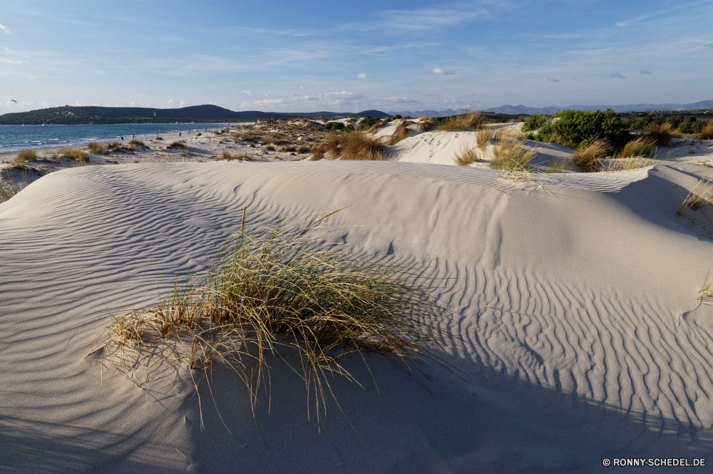 Dune di Porto Pino Sand Düne Boden Landschaft Ozean Erde Wasser Strand Meer Himmel Küste See Wolken Sommer Ufer Insel landschaftlich Reisen Wald Urlaub Wolke Sonne Reflexion Baum Tourismus Urlaub Fluss im freien Küste Bäume Gras natürliche Sonnenlicht Pflanze Berg Horizont Sonnenuntergang Park im freien seelandschaft Welle Szene Tropischer ruhige Felsen Küstenlinie Boot friedliche Ruhe Entspannen Sie sich Szenerie Pazifik Wildnis Paradies Fels sonnig Umgebung Reed Entwicklung des ländlichen ruhig Körper des Wassers Landschaften klar Wild idyllische Wellen Tag Berge Saison Entspannung Teich Sonnenschein Resort am Meer Bucht Landschaft am See Land Lagune Wüste Stein Klima Erhaltung Urlaub Sonnenaufgang Hügel Tourist am Morgen Land niemand sand dune soil landscape ocean earth water beach sea sky coast lake clouds summer shore island scenic travel forest vacation cloud sun reflection tree tourism holiday river outdoors coastline trees grass natural sunlight plant mountain horizon sunset park outdoor seascape wave scene tropical tranquil rocks shoreline boat peaceful calm relax scenery pacific wilderness paradise rock sunny environment reed rural quiet body of water scenics clear wild idyllic waves day mountains season relaxation pond sunshine resort seaside bay countryside lakeside land lagoon desert stone climate conservation vacations sunrise hill tourist morning country nobody