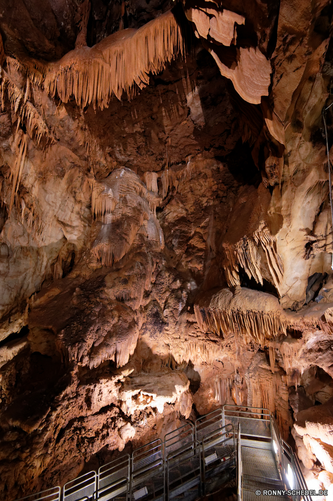 Grotta di Su Mannau Höhle geologische formation Schlucht Fels Geologie Park Tal Sandstein nationalen Schlucht Stein Landschaft Cliff-Wohnung Wüste Aushöhlung Berg Reisen Klippe Wohnung Felsen Bildung Sand Baum Tourismus landschaftlich natürliche Orange Gehäuse Formationen im freien Berge Himmel natürliche depression Südwesten Erde Struktur Wandern Extreme geologische Klippen Mauer im freien Wahrzeichen Wildnis trocken Urlaub Szenerie Muster Farbe Wasser Gelände Fluss Tourist Arid Kiefer Textur Hoodoos geologische Umgebung Grand Abenteuer Hügel bunte Kalkstein alt felsigen Bereich Antike einzigartige Steine Licht Denkmal Ökologie Sommer ungewöhnliche Aussicht Westen Mysterium Zustand Landschaften tief dunkel Holz Innenseite Oberfläche Szene geheimnisvolle außerhalb Pflanze gelb cave geological formation canyon rock geology park valley sandstone national ravine stone landscape cliff dwelling desert erosion mountain travel cliff dwelling rocks formation sand tree tourism scenic natural orange housing formations outdoors mountains sky natural depression southwest earth structure hiking extreme geological cliffs wall outdoor landmark wilderness dry vacation scenery pattern color water terrain river tourist arid pine texture hoodoos geologic environment grand adventure hill colorful limestone old rocky area ancient unique stones light monument ecology summer unusual vista west mystery state scenics deep dark wood inside surface scene mysterious outside plant yellow