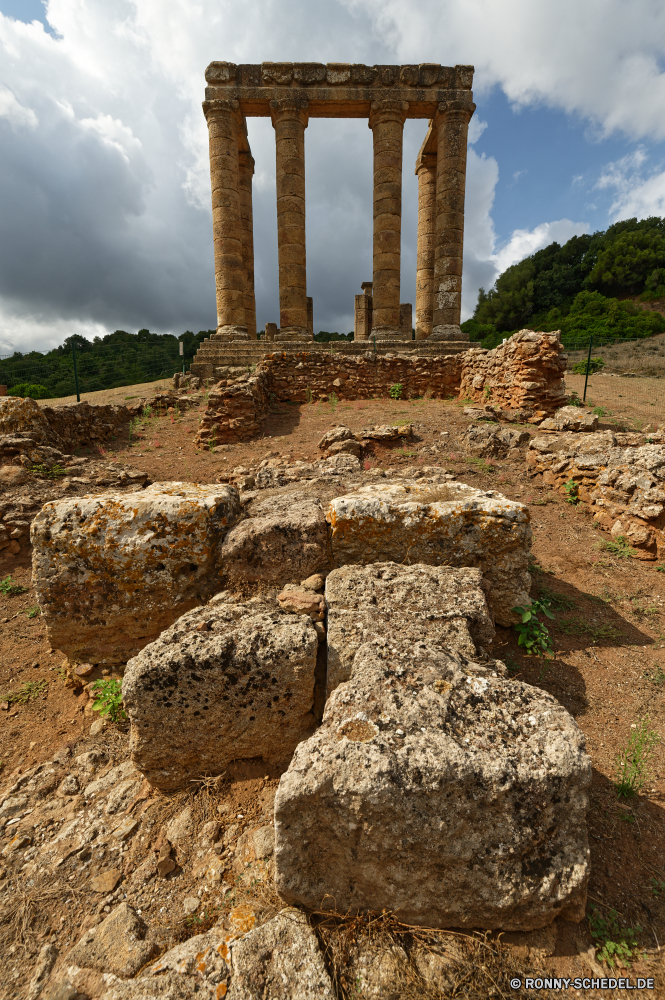 Tempel Antas Steinmauer Stein Zaun Fels Landschaft Struktur Antike Megalith Berg Barrier Reisen Gedenkstätte Himmel Felsen alt Mauer Geschichte Tourismus Park Grab Wahrzeichen Berge Obstruktion Ruine nationalen Festung Baum landschaftlich historischen Schloss Wolken Wüste im freien Denkmal Ruine Architektur Gebäude Klippe Hügel Tourist Tempel Antik Tal Schlucht Steine natürliche Ringwall Wandern im freien Befestigung Sand Süden berühmte Spalte Szenerie Festung Turm Sandstein Turkei Urlaub Dorf Fluss Südwesten Aushöhlung Geologie Erbe Sommer Kaktus Archäologie Entwicklung des ländlichen Wanderung felsigen Wald Wolke Abenteuer historische Drehsperre Stadt Umgebung Pflanze Bäume Wildnis Wunder hoch Wanderweg Pfad Ziel Religion Welt Frühling Land stone wall stone fence rock landscape structure ancient megalith mountain barrier travel memorial sky rocks old wall history tourism park grave landmark mountains obstruction ruins national fortress tree scenic historic castle clouds desert outdoors monument ruin architecture building cliff hill tourist temple antique valley canyon stones natural rampart hiking outdoor fortification sand south famous column scenery fort tower sandstone turkey vacation village river southwest erosion geology heritage summer cactus archeology rural hike rocky forest cloud adventure historical stile city environment plant trees wilderness wonder high trail path destination religion world spring country