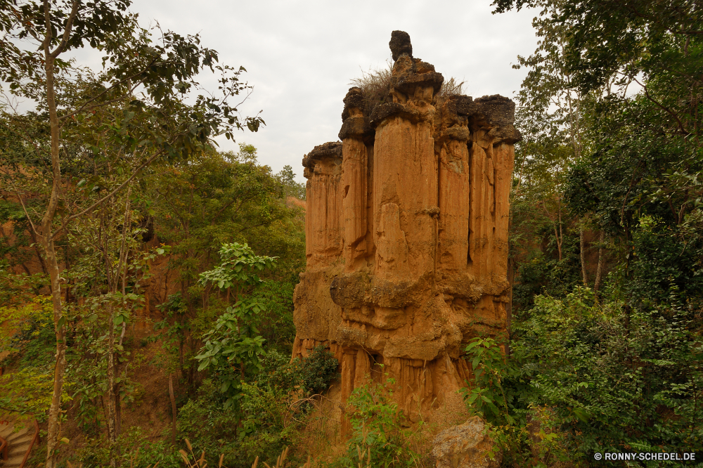 Pha Chor Reisen Fels Landschaft Wüste Park Schlucht nationalen Baum Stein Sandstein Klippe Tourismus Berg Himmel Struktur Felsen Statue Wildnis Aushöhlung Bildung Tempel Urlaub Antike Formationen Sand Geologie natürliche Bögen Schloss Tal Südwesten im freien landschaftlich Megalith Wahrzeichen Festung woody plant alt Landschaften Geschichte Architektur Berge Befestigung Wandern Spalte im freien Orange Wolken geologische formation Gedenkstätte Denkmal Skulptur Szenerie Westen geologische Religion Knoll vascular plant Hügel Kultur berühmte Gebäude Tourist Backstein Ehrfurcht Bäume majestätisch Panorama Abenteuer Süden Ziel Nationalpark Aussicht westliche Wolke Platz Pflanze Schnitzerei Turm Defensive Struktur Sommer Reise travel rock landscape desert park canyon national tree stone sandstone cliff tourism mountain sky structure rocks statue wilderness erosion formation temple vacation ancient formations sand geology natural arches castle valley southwest outdoor scenic megalith landmark fortress woody plant old scenics history architecture mountains fortification hiking column outdoors orange clouds geological formation memorial monument sculpture scenery west geological religion knoll vascular plant hill culture famous building tourist brick awe trees majestic panoramic adventure south destination national park vista western cloud place plant carving tower defensive structure summer trip