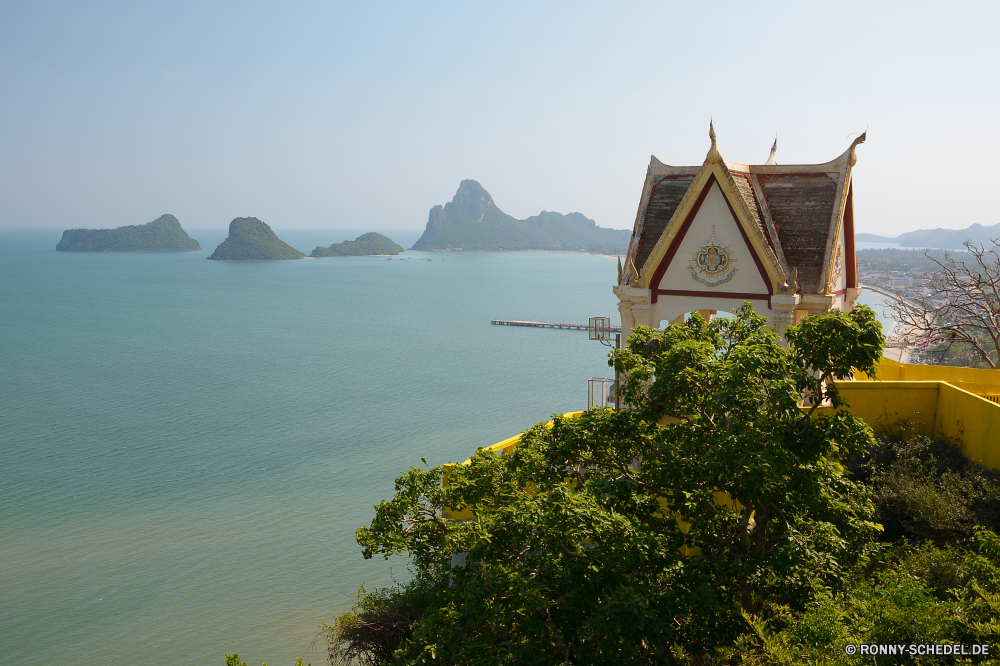 Khao Chong Krachok Bootshaus Wasser Landschaft Schuppen Ufer Gebäude am See Meer Nebengebäude Himmel See Küste Tourismus Berg Reisen Vorgebirge landschaftlich Ozean Palast Stadt Bucht Architektur Baum natürliche Höhe Urlaub Insel Haus Strand Sommer Fluss geologische formation Szenerie Sonne Panorama Hafen Park Boot Stadt im freien Struktur Hügel Fels Küste Kap Tourist Wolken Stein Urlaub Wahrzeichen Sand Bäume Horizont Häuser Resort Schloss idyllische Wald Kirche Boote Dorf Reflexion Ziel Wolke alt Berge Tropischer Dach Panorama Klippe Szene Paradies sonnig Palm Tag Villa Turm friedliche ruhige Antike Festung im freien Teich Geschichte Lagune Dock Luftbild Hafen Marine Schiff Brücke Entspannung berühmte aussenansicht Licht historischen Ruhe nationalen boathouse water landscape shed shore building lakeside sea outbuilding sky lake coast tourism mountain travel promontory scenic ocean palace city bay architecture tree natural elevation vacation island house beach summer river geological formation scenery sun panorama harbor park boat town outdoors structure hill rock coastline cape tourist clouds stone holiday landmark sand trees horizon houses resort castle idyllic forest church boats village reflection destination cloud old mountains tropical roof panoramic cliff scene paradise sunny palm day villa tower peaceful tranquil ancient fortress outdoor pond history lagoon dock aerial port marine ship bridge relaxation famous exterior light historic calm national