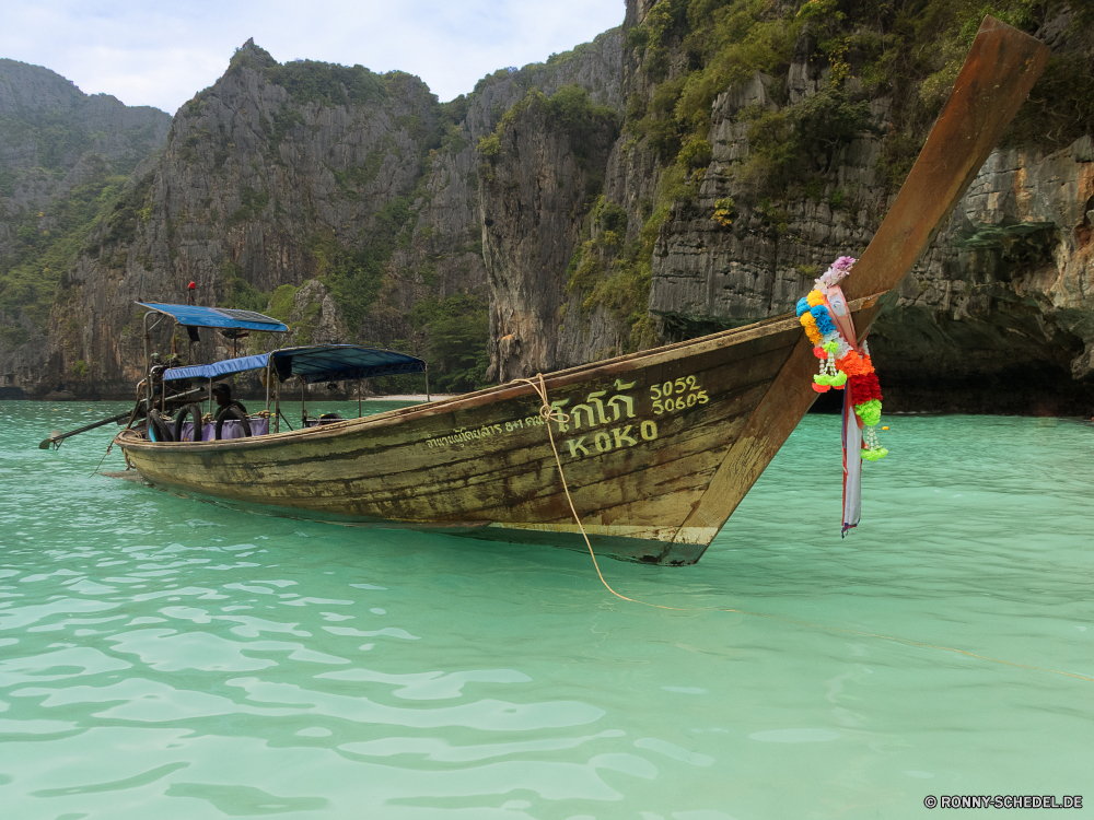 The Beach (Maya Beach) Paddel Boot Schiff Meer Ruder Wasser Schiff Strand Reisen Tourismus Ozean Himmel Sommer Wrack Insel Landschaft Tropischer Sand Urlaub Handwerk Angeln ruhige Küste Bucht Schiffswrack Boote Verkehr Fluss Urlaub traditionelle Nautik Entspannen Sie sich Entspannung Fischer Ziel Szene Sonne Transport idyllische Paradies Küste Fels Welle Resort See Tourist Baum Reise Türkis klar Ufer aus Holz sonnig Wolke lange Sonnenuntergang Berg seelandschaft Fahrzeug Holz Erholung Lagune im freien Kreuzfahrt Segel Wolken Ruhe Horizont landschaftlich Dorf alt im freien Szenerie Klippe Reflexion Entwicklung des ländlichen Hafen Hafen Tag Abenteuer Reise Urlaub Wellen Kanal Freizeit Frieden exotische Licht Schwimmen Küste Schwanz Klima Sonnenaufgang Sonnenschein Gerät transparente Sonnenlicht paddle boat ship sea oar water vessel beach travel tourism ocean sky summer wreck island landscape tropical sand vacation craft fishing tranquil coast bay shipwreck boats transport river holiday traditional nautical relax relaxation fisherman destination scene sun transportation idyllic paradise coastline rock wave resort lake tourist tree journey turquoise clear shore wooden sunny cloud long sunset mountain seascape vehicle wood recreation lagoon outdoor cruise sail clouds calm horizon scenic village old outdoors scenery cliff reflection rural port harbor day adventure trip vacations waves canal leisure peace exotic light float coastal tail climate sunrise sunshine device transparent sunlight